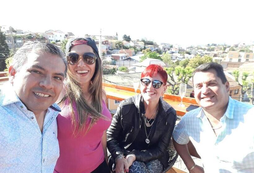 پانسیون Hostal Del Aguila