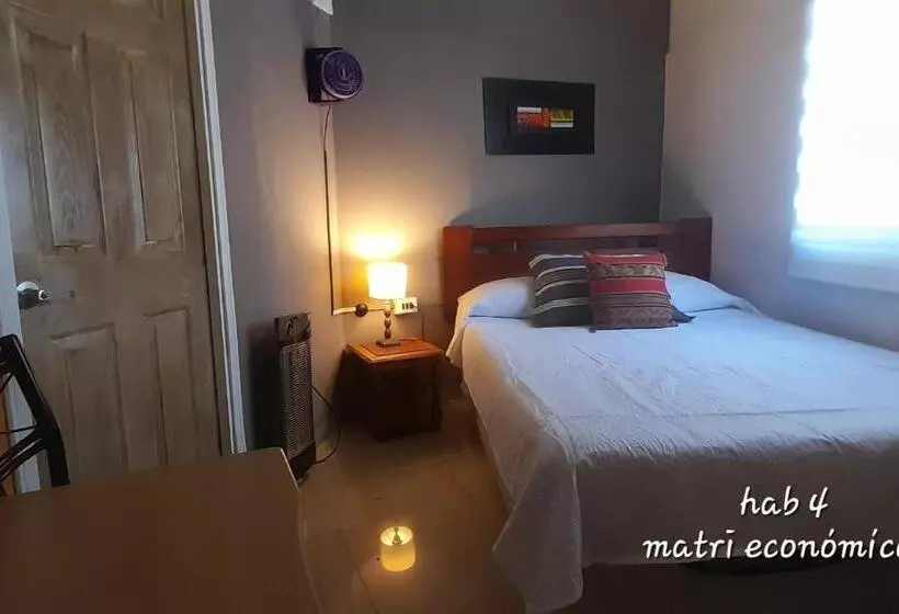 ペンション Hostal Del Aguila