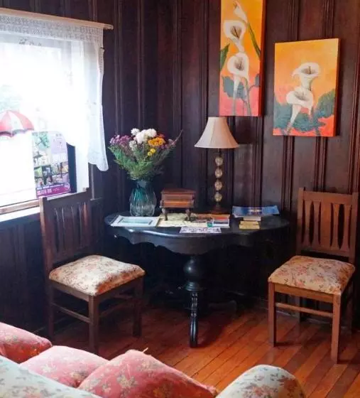 ペンション Hostal Del Muelle