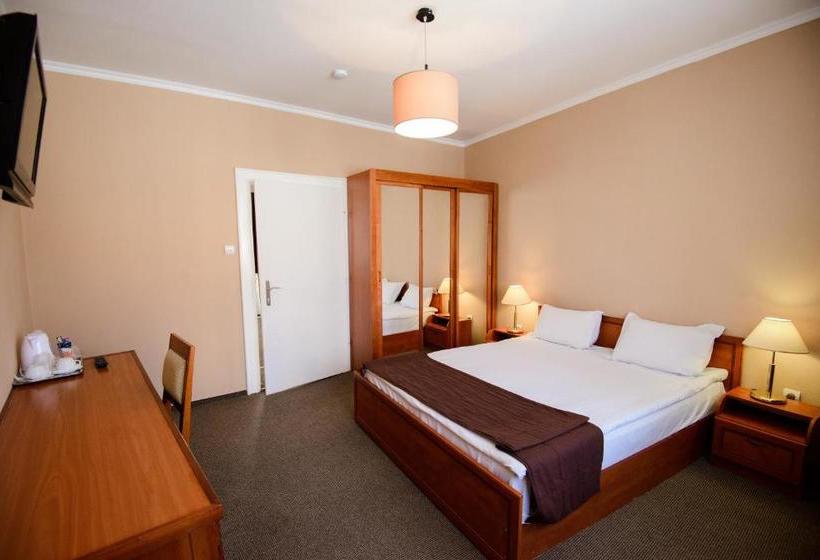 بنسيون Residence Piata Sfatului