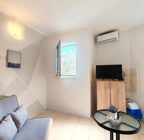 پانسیون Altura Rooms & Apartments