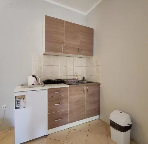 پانسیون Altura Rooms & Apartments