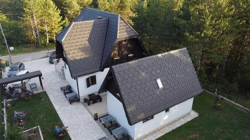 Hotelli House Zeljko