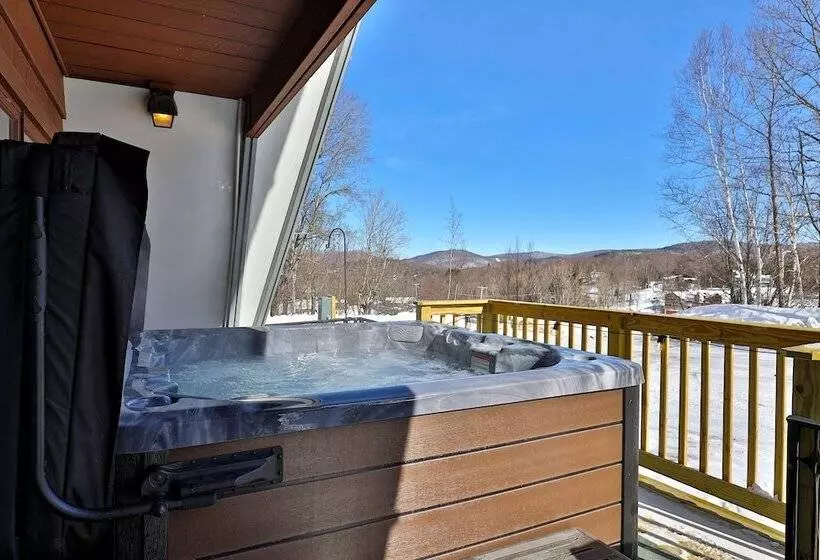 Hotelli The Birch Ridge: European Room #8   King Suite In Killington, Vermont. Hot Tub. 1 Bedroom Home