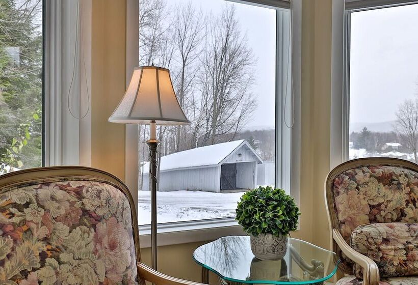 호텔 The Birch Ridge: European Room #8   King Suite In Killington, Vermont. Hot Tub. 1 Bedroom Home