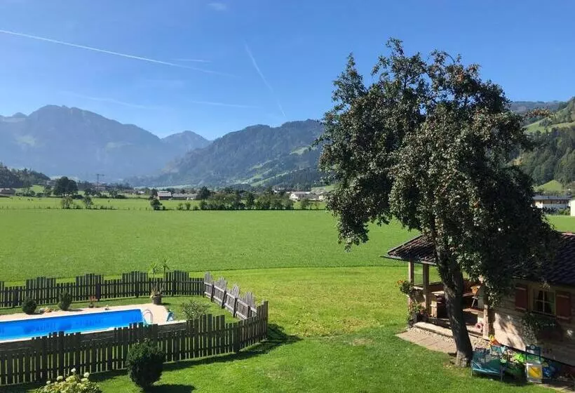 هتل Urlaub Am Bauernhof Rothof