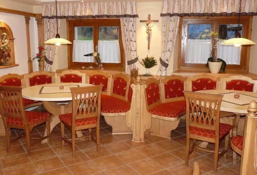 هتل Urlaub Am Bauernhof Rothof