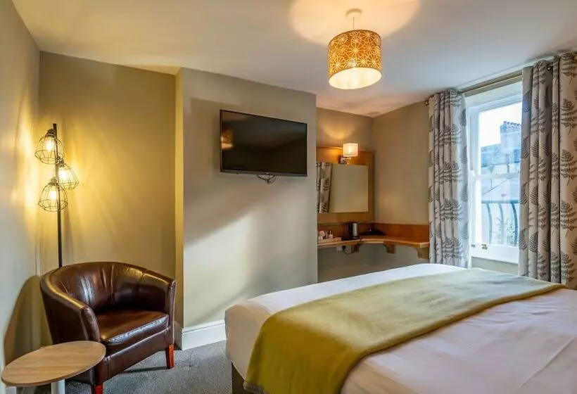 Majatalo Castle Court