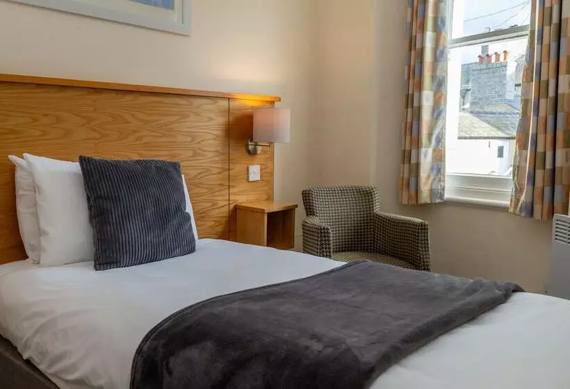 Majatalo Castle Court