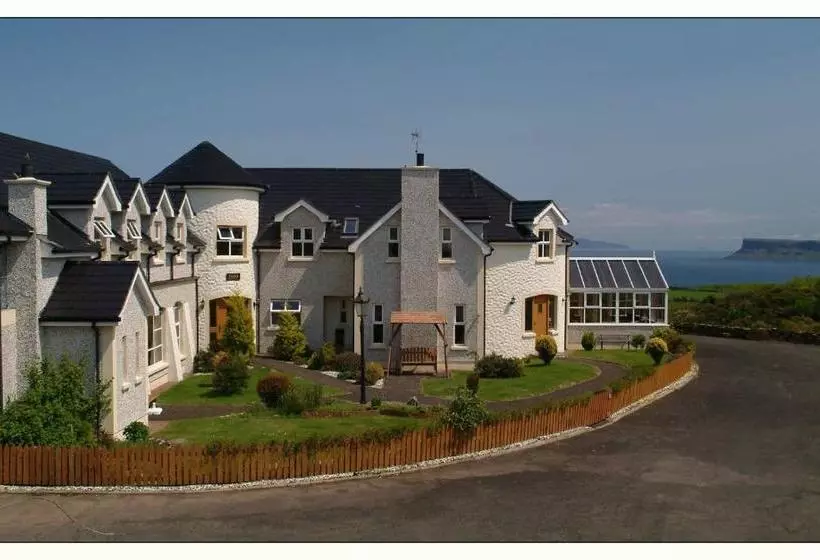 Majatalo Crockatinney Guest House