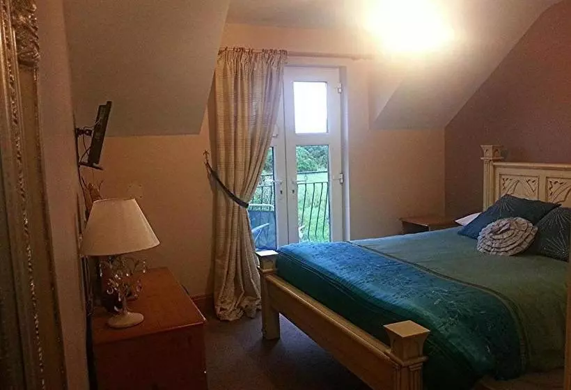 Majatalo Crockatinney Guest House