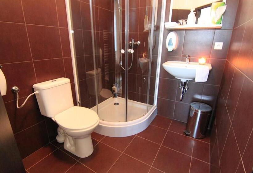 Panzió Jbi Wellness