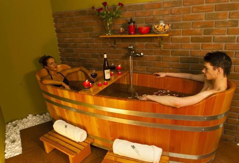 Panzió Jbi Wellness