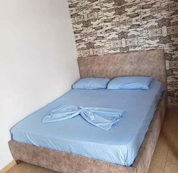 Pensió Rozafa Velipoje