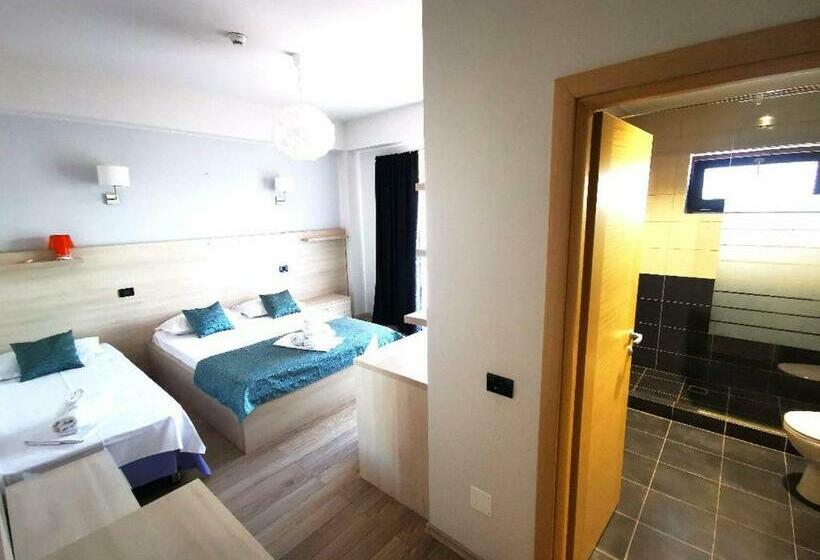 פנסיון Kharisma