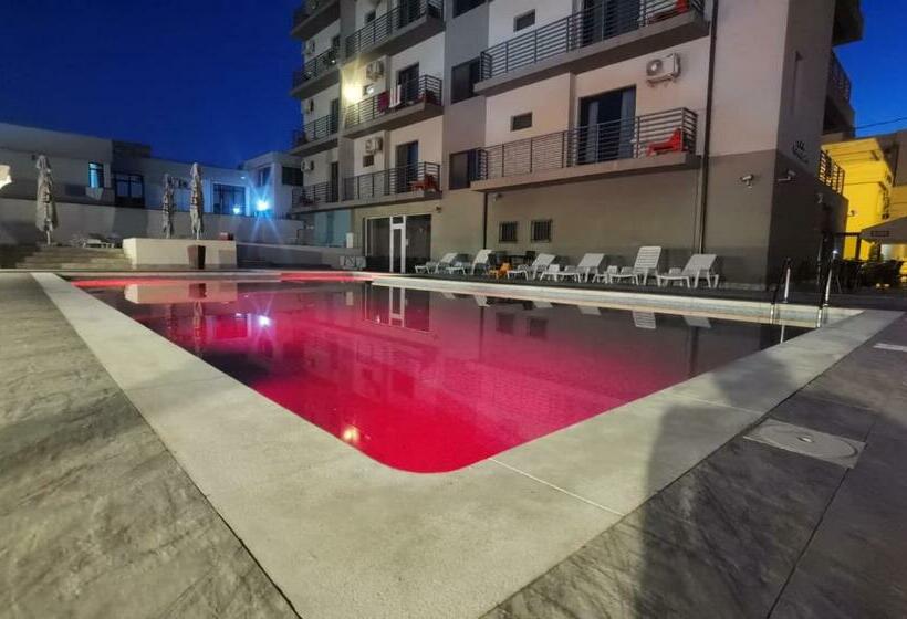 פנסיון Kharisma