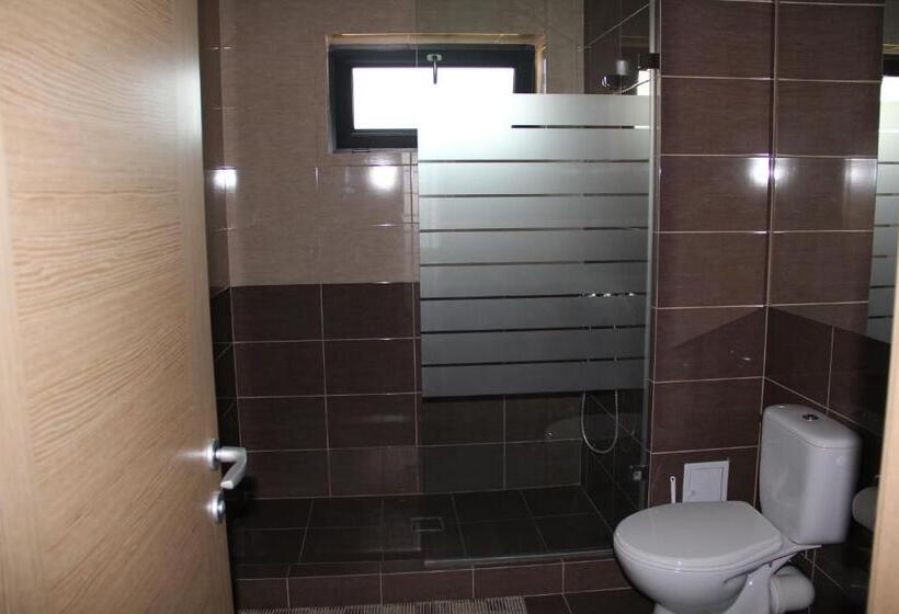 פנסיון Kharisma