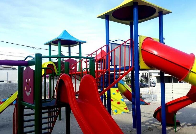 פנסיון Kharisma