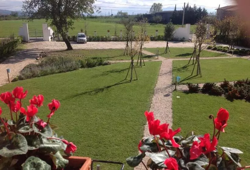 هتل Masseria Fontana Dei Fieri