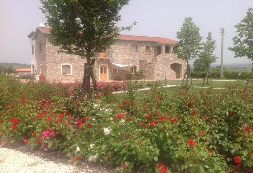 هتل Masseria Fontana Dei Fieri