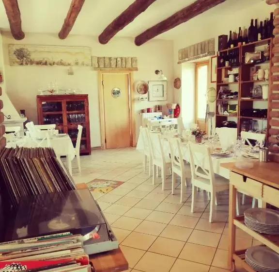 هتل Masseria Fontana Dei Fieri