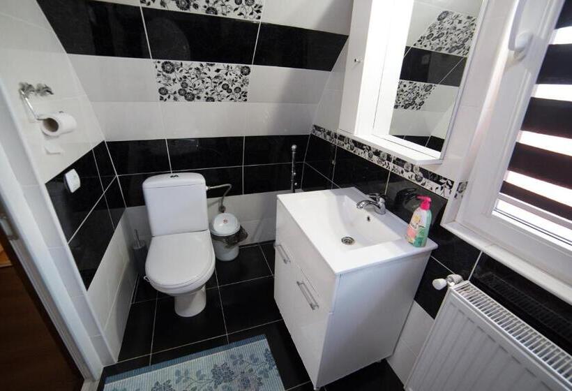 بنسيون Vila Adr