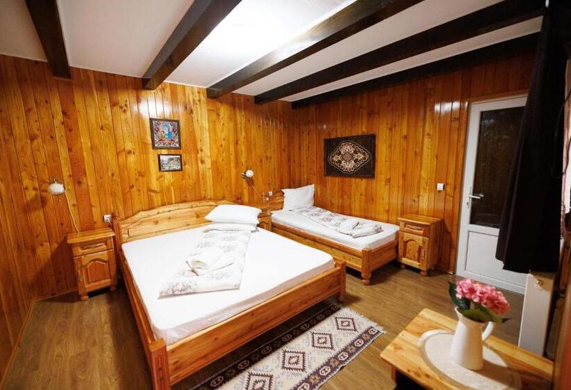 بنسيون Vila Adr