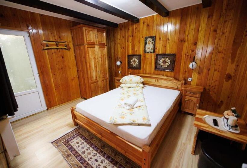 بنسيون Vila Adr