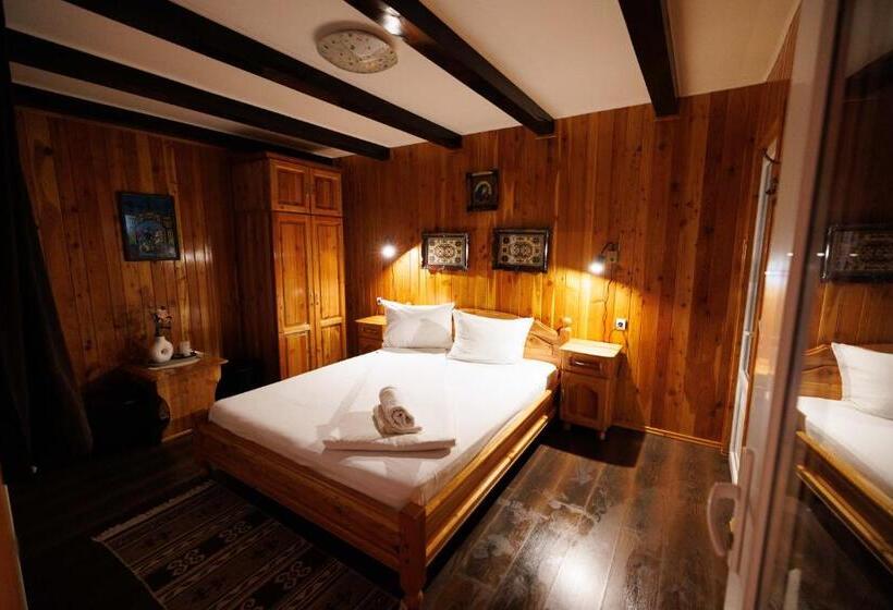 بنسيون Vila Adr