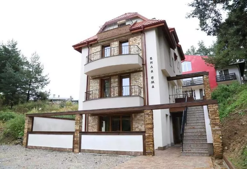 ペンション Villa Ema