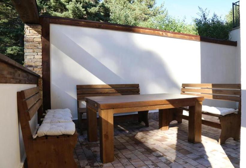 פנסיון Villa Ema