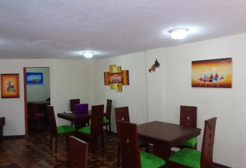 Retkeilymaja Hostal Monte Carmelo