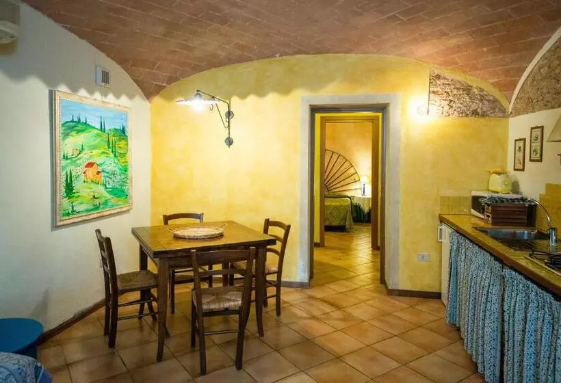 Hotelli Agriturismo Le Querciole