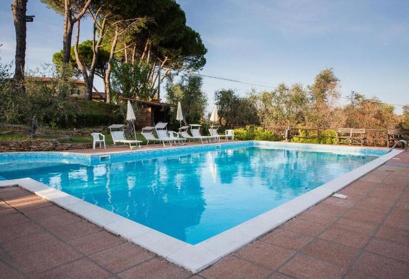 Отель Agriturismo Le Querciole