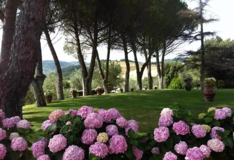 Hotelli Agriturismo Le Querciole