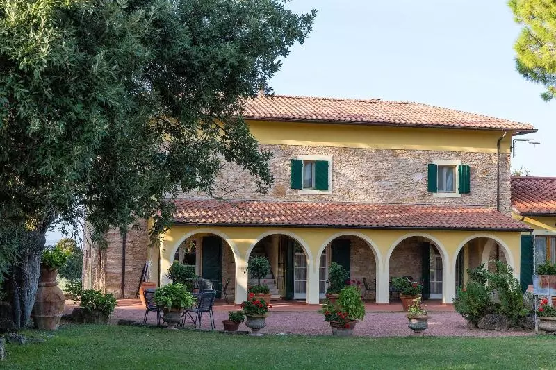 Hotelli Agriturismo Le Querciole