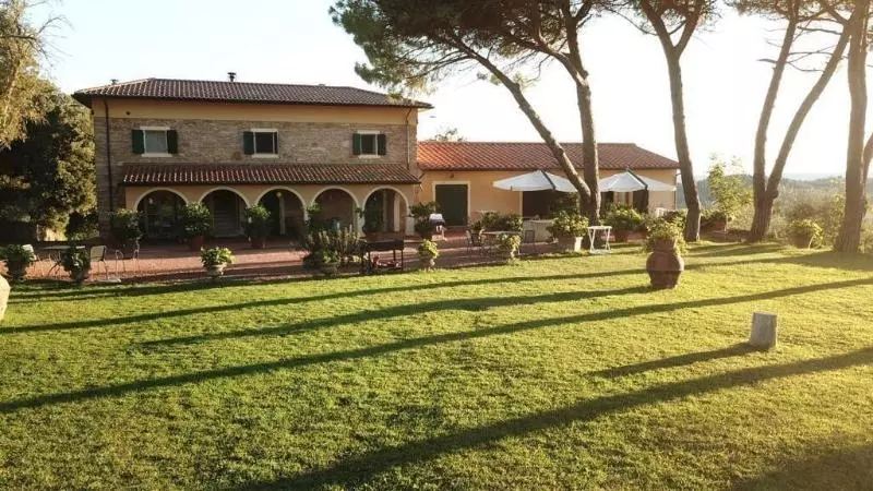 Hotelli Agriturismo Le Querciole