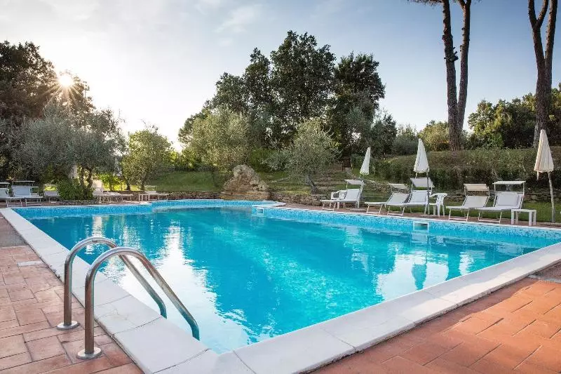 Hotelli Agriturismo Le Querciole