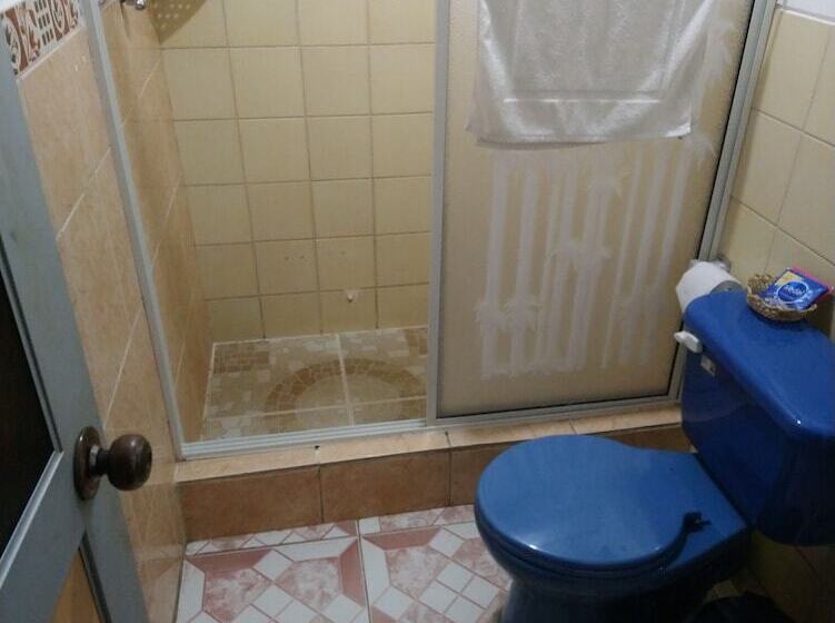 ユースホステル Hostal Terito