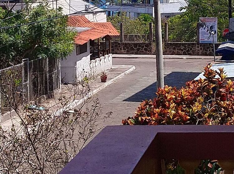 ユースホステル Hostal Terito