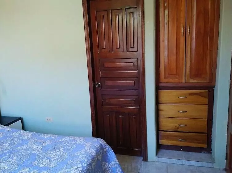 هاستل Hostal Terito
