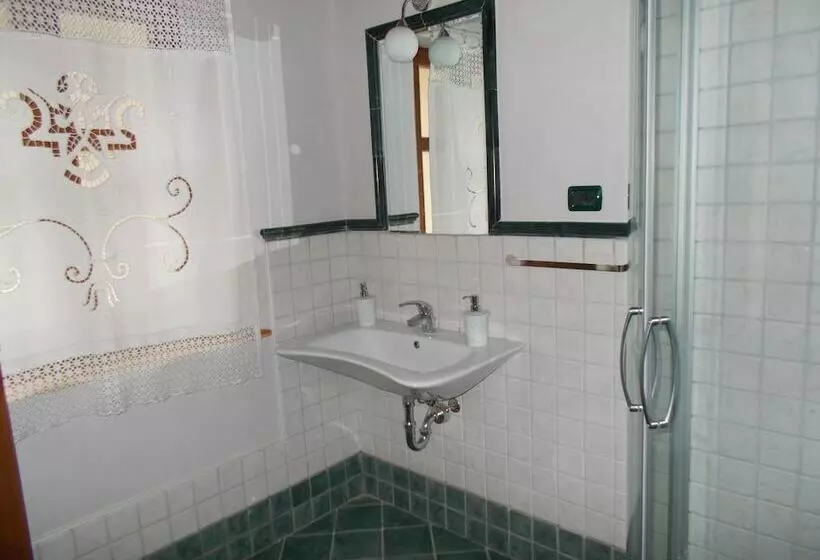 Hotelli Agriturismo Ercolana