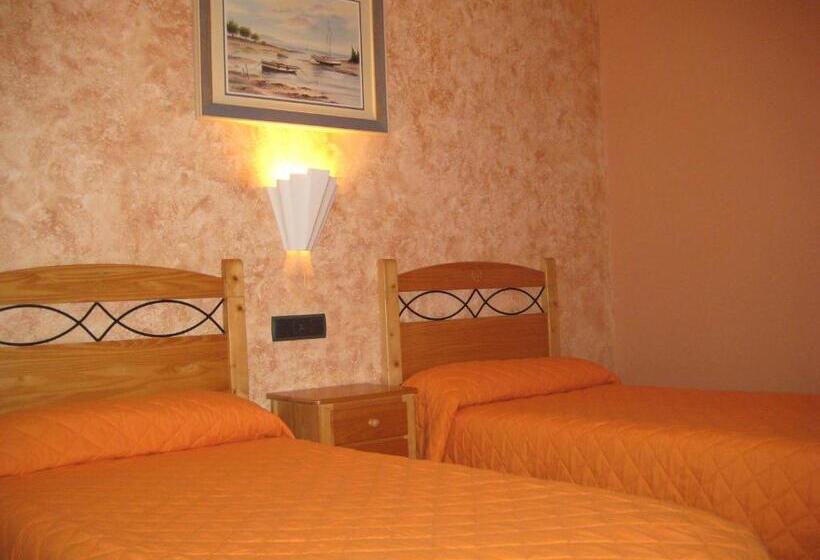 פנסיון Hostal Guarni