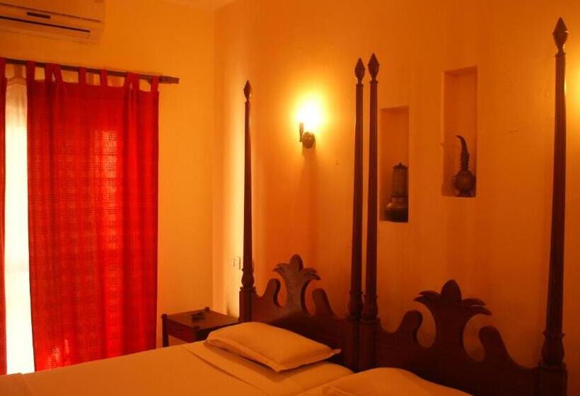 بنسيون Raintree Lodge