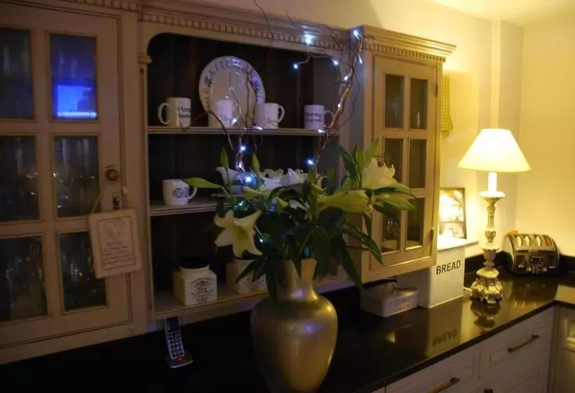 Majatalo Springdale Guest House