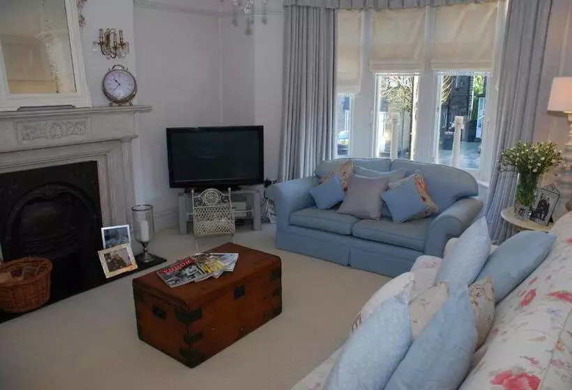 Majatalo Springdale Guest House