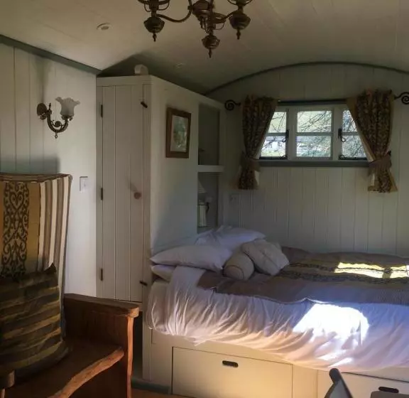 ホテル Posh Huts Farmstay