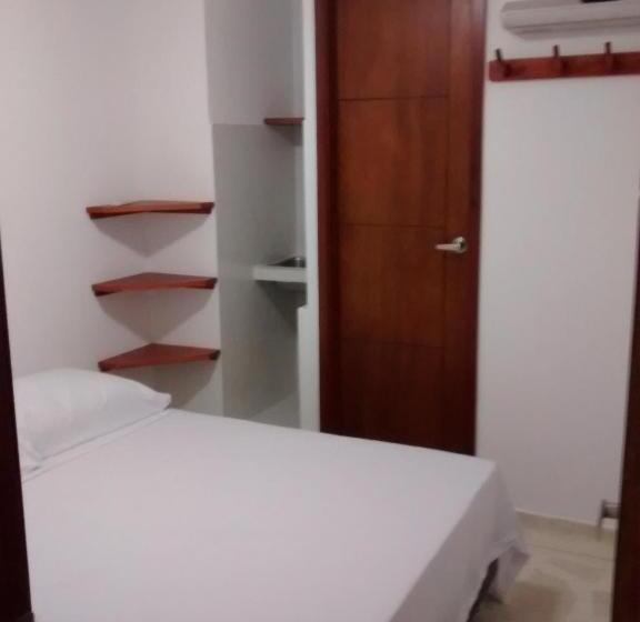 پانسیون Hostal El Recreo