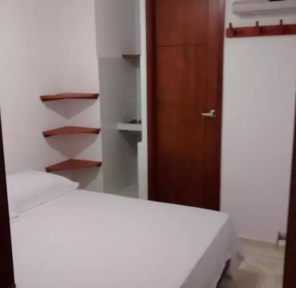 پانسیون Hostal El Recreo