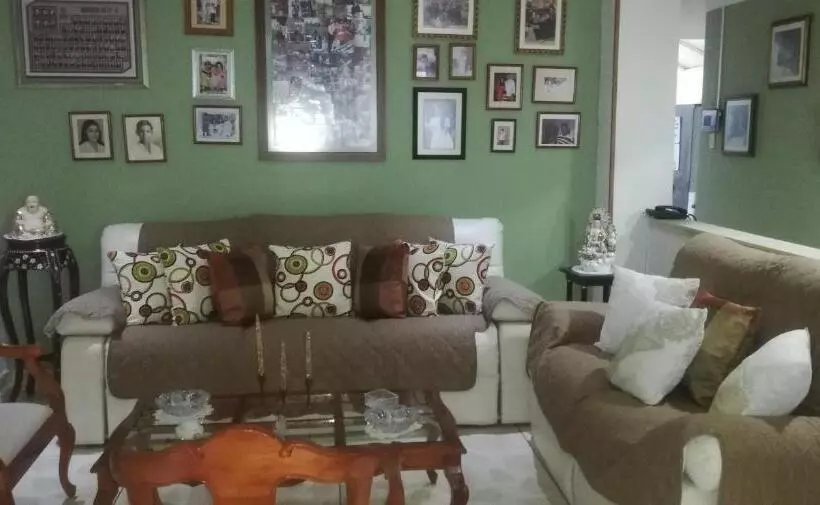 پانسیون Hostal El Recreo